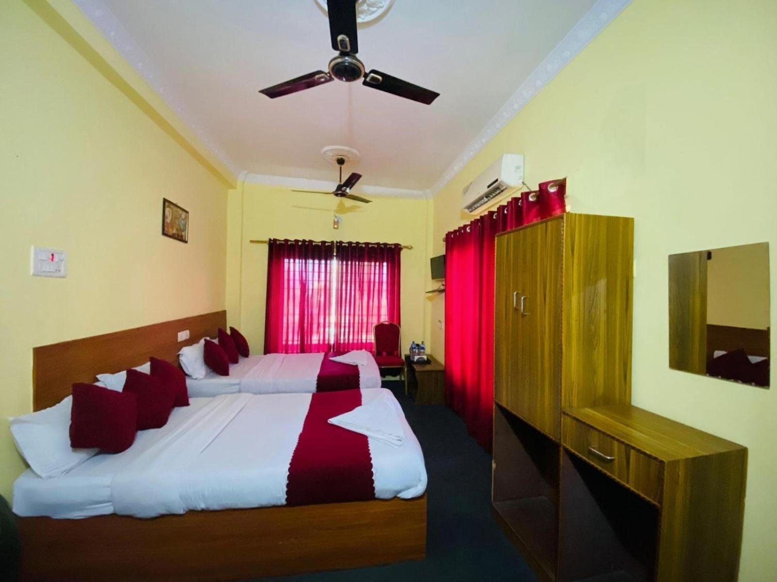 Hotel Daisy Park Siddharthanagar Exterior photo